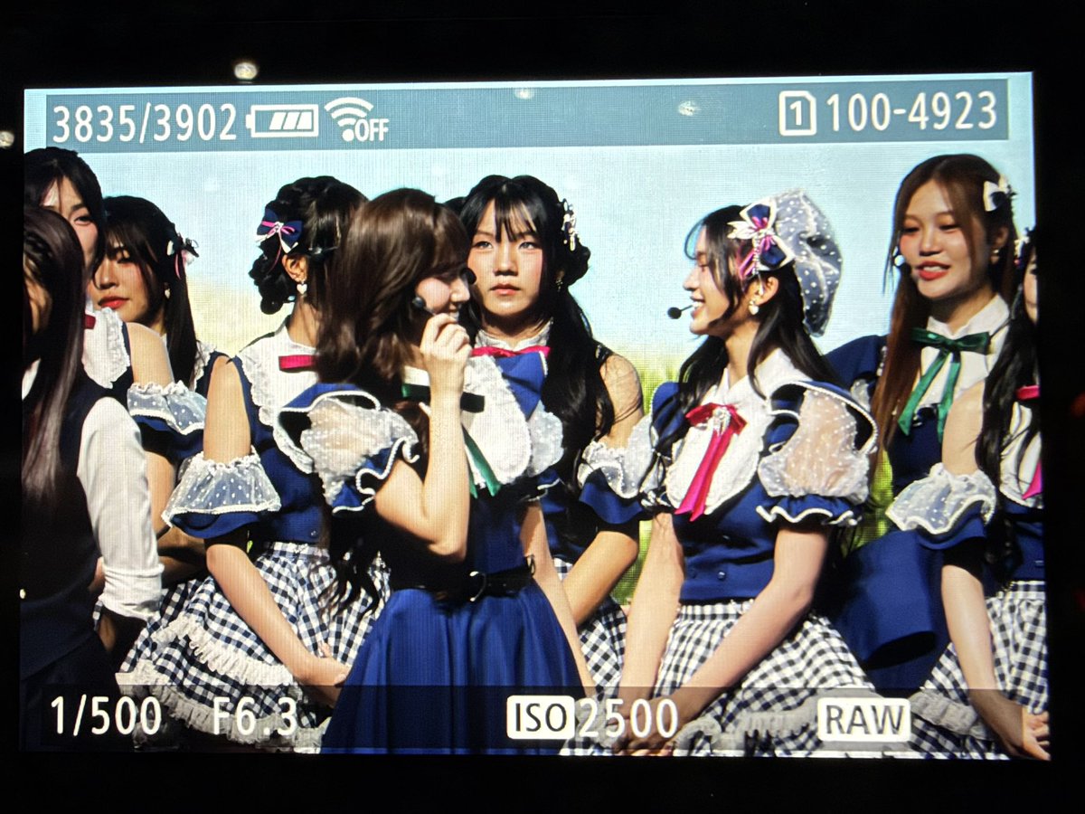 ssss_copter's tweet photo. แล้วเธอก็เปิดตัวเขา ทั้งที่เพิ่งคบกันได้ไม่นาน—

#MonetBNK48
#PraewBNK48
#PraeCGM48 
#KimitoDokokaeIkitaiTH https://t.co/XVUdWj9IQK