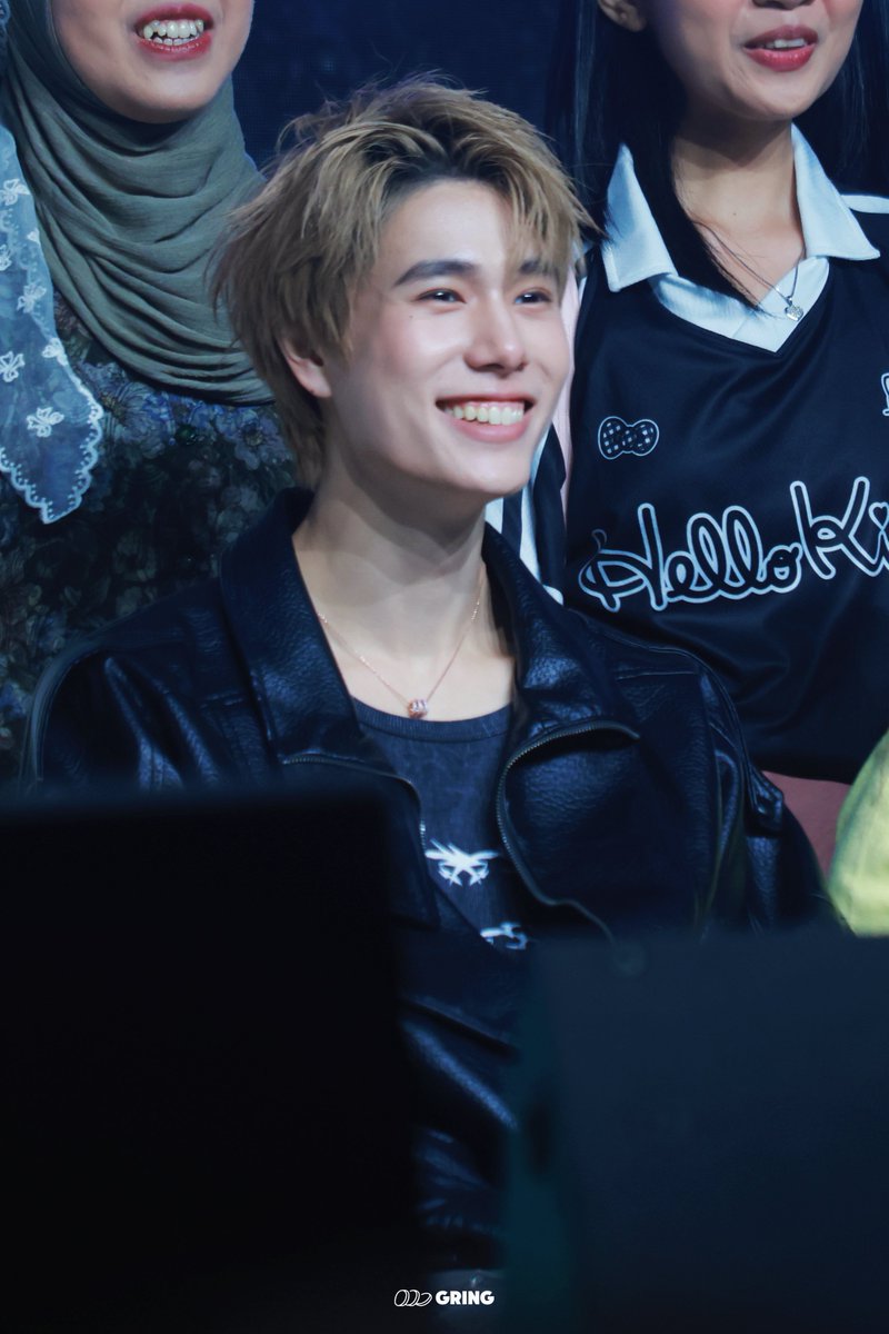 giggeringing's tweet photo. PHUWIN 1ST FANCON IDN

#2026Phuwin1stFanconinIndonesia
#phuwintang https://t.co/tdRvUhH2a0