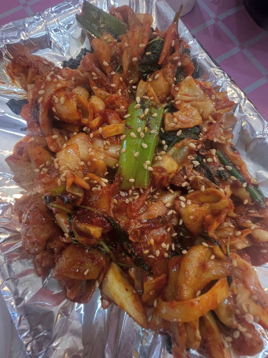 ceolmh3's tweet photo. 공주 백제 축제 역시 먹거리 가격은 사악하네요

곱창볶음 3만원이라고 해요……ㄷㄷ https://t.co/cjAbnoh1AX
