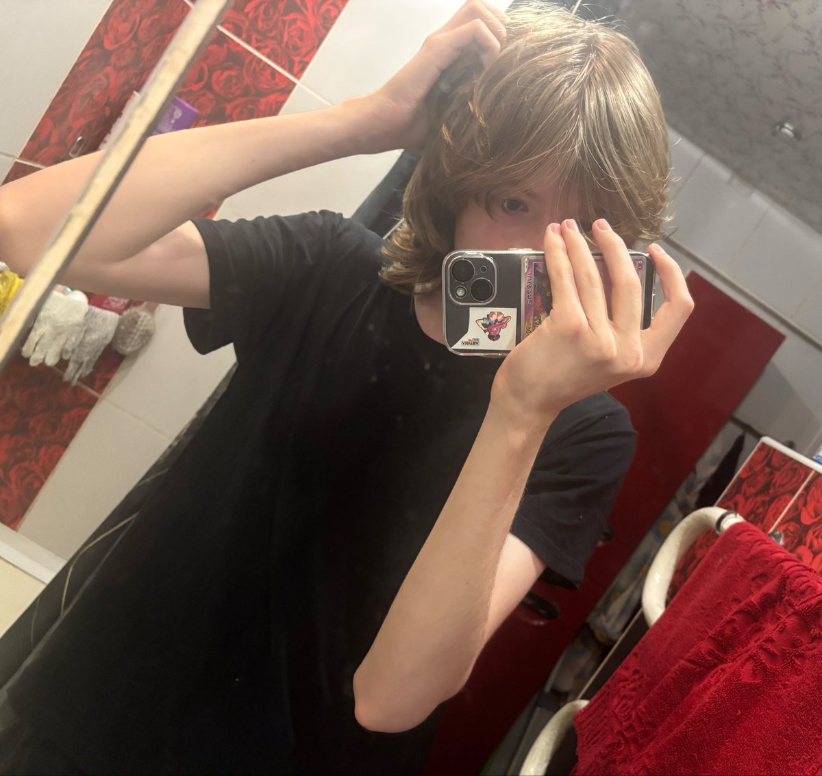 ingenting_01's tweet photo. Hair greasy as shit Hungover Severely depressed and suicidal Still lowkey a bad bitch 😻 https://t.co/Hl71Ke7mwn