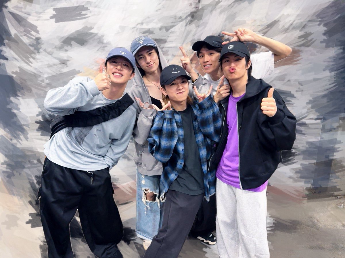 RYOSUKE_N_1101's tweet photo. #忍ミュ 第16弾 再演
最終稽古が終了しました〜‼️

はっや〜！！

今回もたくさん話し合い、こだわりを持って創ってきたので、皆様に観ていただくのが楽しみです✨

場当たり&amp;ゲネプロも頑張ります🔥 https://t.co/XI68YupeZE