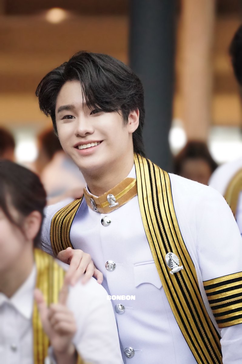 bonbonlook's tweet photo. Congratulations na Luke🦊🎓💫

LUKE GRADUATION DAY  
#CongratulationsLuke
#lukeso_ https://t.co/szGWtDjsgl