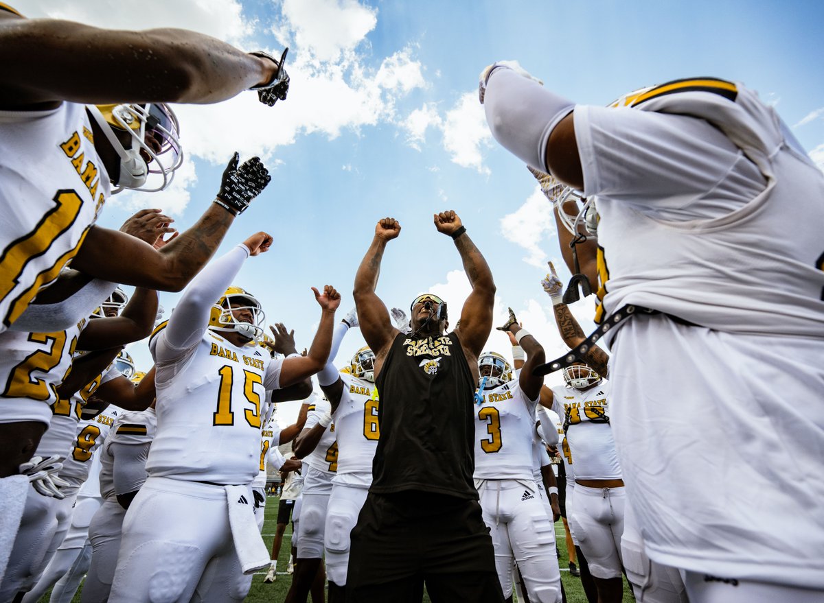 BamaStateSports's tweet photo. It's Gameday!
🆚 Bethune-Cookman
⏰ 3pm CST
📍Daytona Beach, FL.
📺 SWAC TV
📻 90.7 WVAS

#SWARMAS1 https://t.co/lcD3Z1ZFfb
