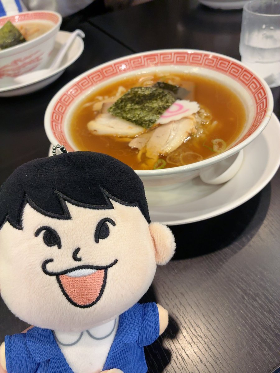 gimmick14110's tweet photo. 私が🍜食べてる間に https://t.co/PgzJa44isa