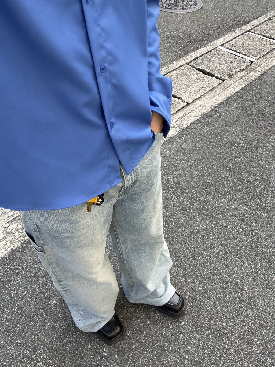 nember_official's tweet photo. 秋服。ブルーシャツに淡いブルーデニムの合わせ気に入ってます✌︎
シャツはオリジナルですー！
#nember https://t.co/yfe43sEYPJ