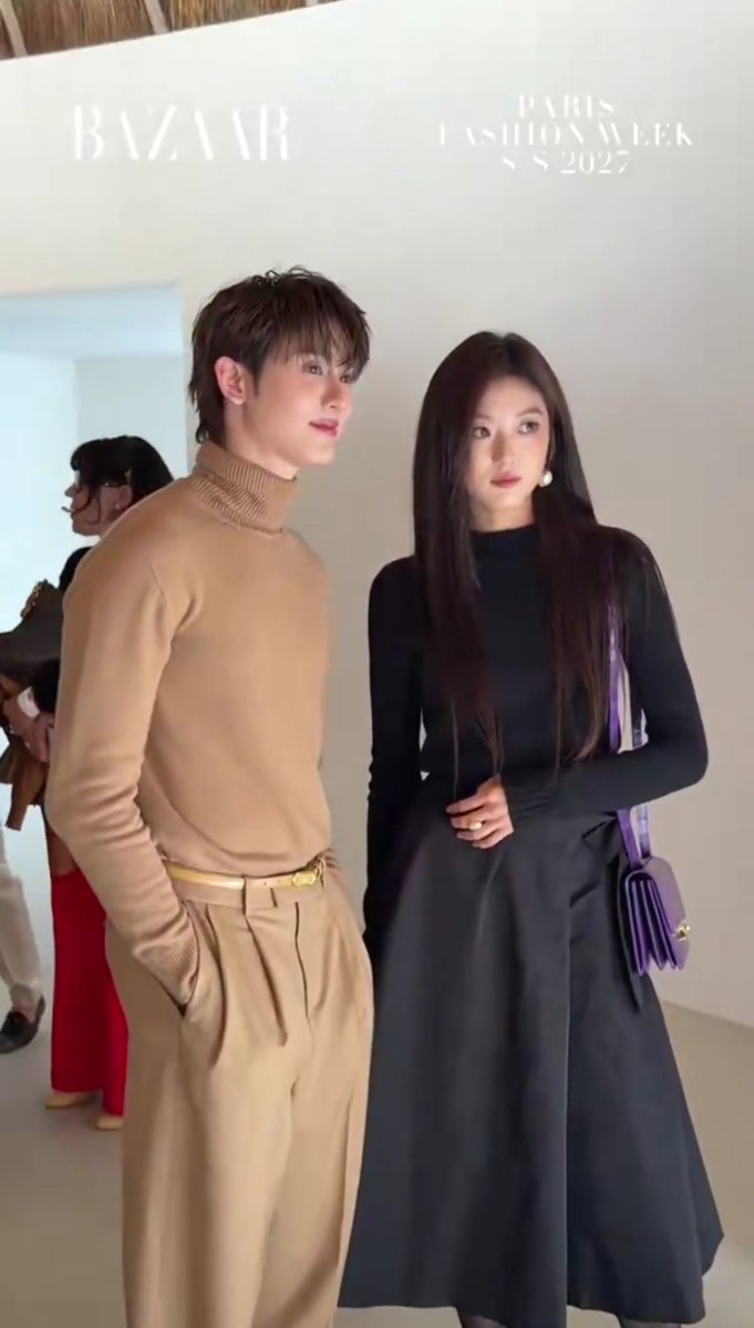 forcebookdiary's tweet photo. BOOK WITH SUN QIAN??? I WINNNNN 👑💖

BOOK X CELINE PFW27
#BookKasidet
#Celine #CelineEte2027
#MichaelRider #kasibook https://t.co/u50utHsiLk