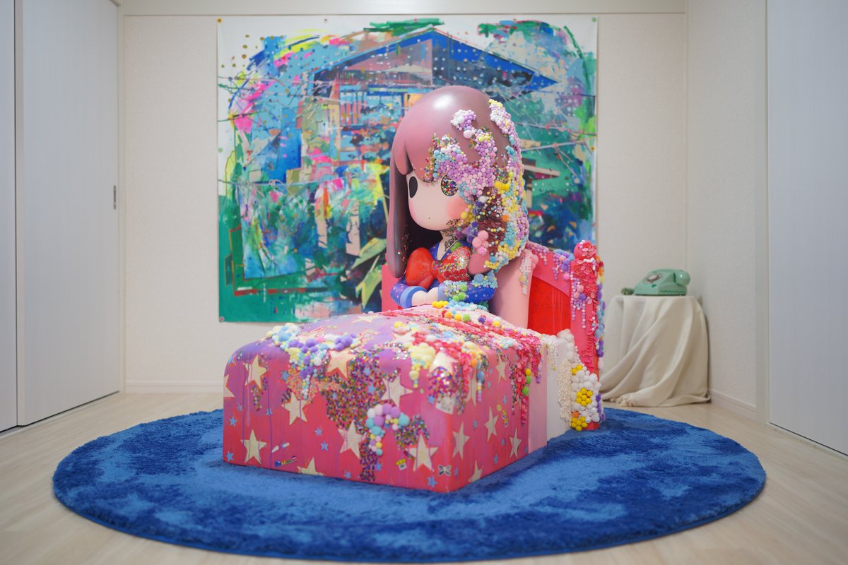 peachcanister's tweet photo. 秋風に揺れる午後、ゆめしか家で大槻香奈さんの作品たちと静かに過ごす時間🏠
ページをめくる音までやわらかくなる秘密基地📖
壁に佇む絵画的な線画、線画的な絵画、写真的な絵画、絵画的な写真に触れながら、レンズをそっと置くような気持ちで、ゆめしかちゃんと対峙する🍵
#おいでよ秋のゆめしか家 https://t.co/HFw5QuTRFT