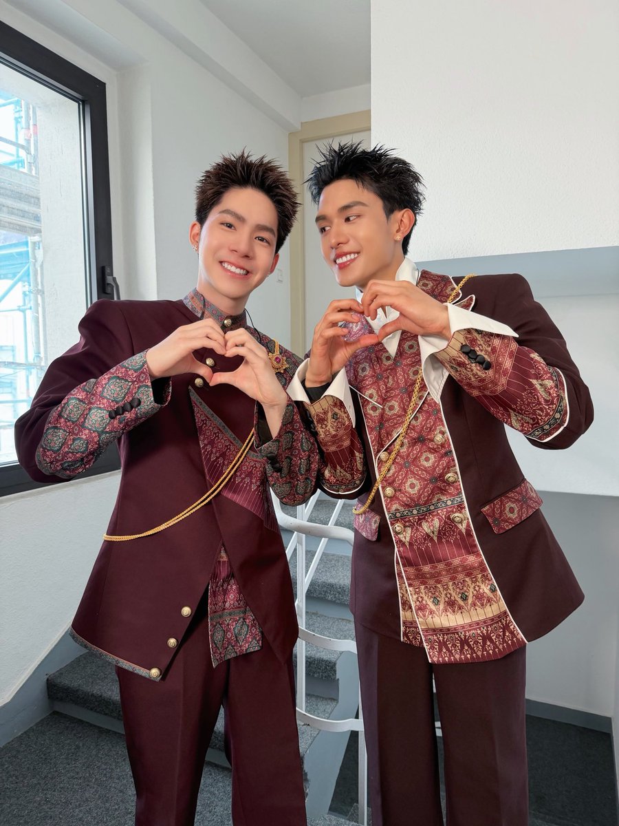 LoveUponaTimeTH's tweet photo. พบกับนักแสดงจากซีรีส์ ภพเธอ Love Upon a Time Serie ในงาน Love Transcends “Love Upon A Time” Berlin Fan Meeting with NetJJ 🕰 🪶

#NetJJ_FMinBerlin
@netsiraphop @jj_rcp https://t.co/IsqKtWx4Mt