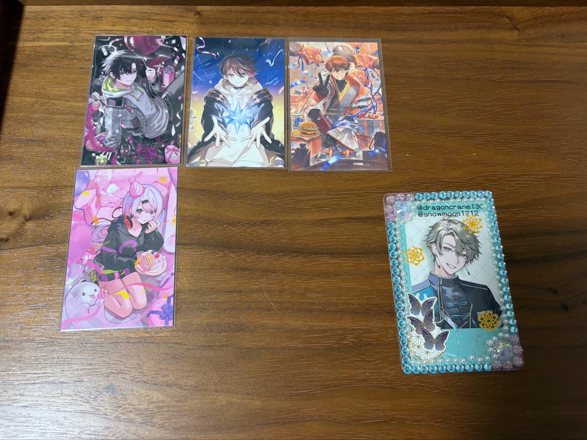 snowmoon1212's tweet photo. @Bioy_X 画像申し訳ありません再送させていただきます。
白枠の方も併せてお譲り可能です。 https://t.co/kTnK1LreJt