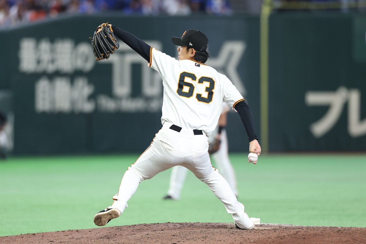 TokyoGiants's tweet photo. 【九回表】巨人 2-5 DeNA

6番手で #泉圭輔 投手が登板。
一死からヒットを許すも、後続を併殺に打ち取り無失点。 https://t.co/KKeB8Ts0ts