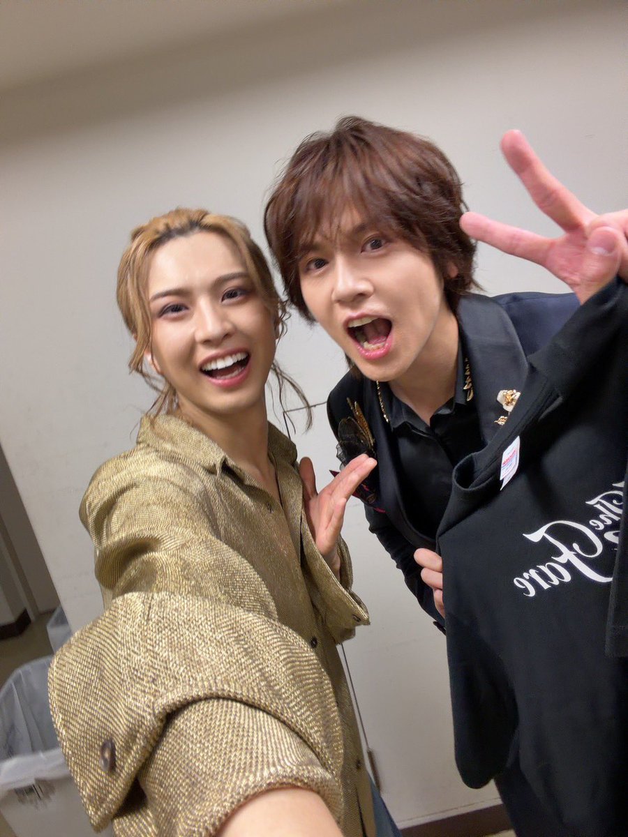 okamiya_kurumu's tweet photo. KURUMU OKAMIYA 1st Concert
「The Fanfare」東京公演初日
ご来場誠にありがとうございました！

今日は浦井さんと、まどかさんが
ゲストに来てくださいました！！
浦井さんは「王家の紋章」の頃から
ずっと気にかけてくださっていて
メンフィスの歌を今日一緒に歌わせていただけたことが
幸せで仕方ありませんでした！
まどかさんは「1789」で
ご一緒させていただきました！
今回は個人的に大好きなWICKEDの楽曲を
一緒に歌えたことが凄く嬉しかったです😌
お2人ともお忙しい中
本当にありがとうございました！！
明日も楽しんでいきましょー！！

#1stくるコン