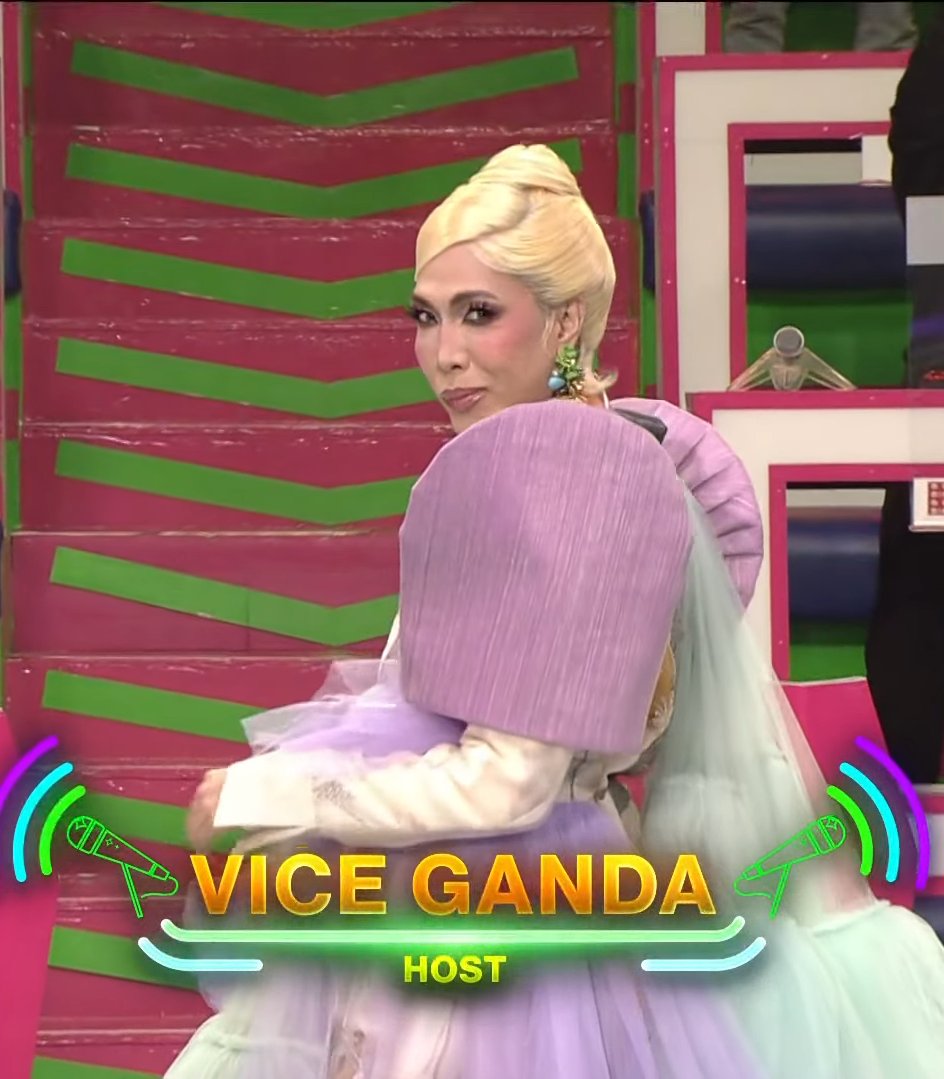 rsplawers's tweet photo. lezgoooo finale!
#EverybodySingBaseco
#ViceGanda | Vice Ganda https://t.co/RNzwFLxtpj