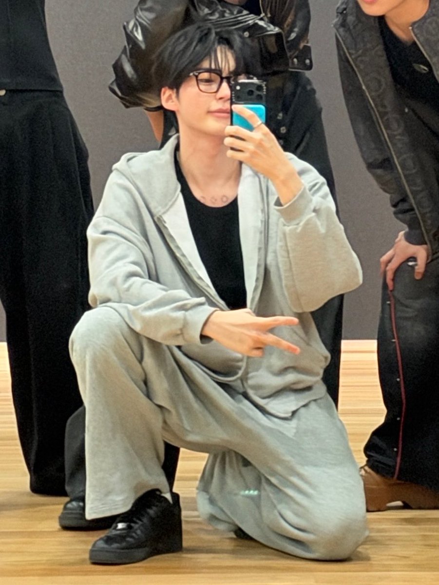 bn_0100's tweet photo. 내일 재밌겠댜 https://t.co/ugEvyF97pA
