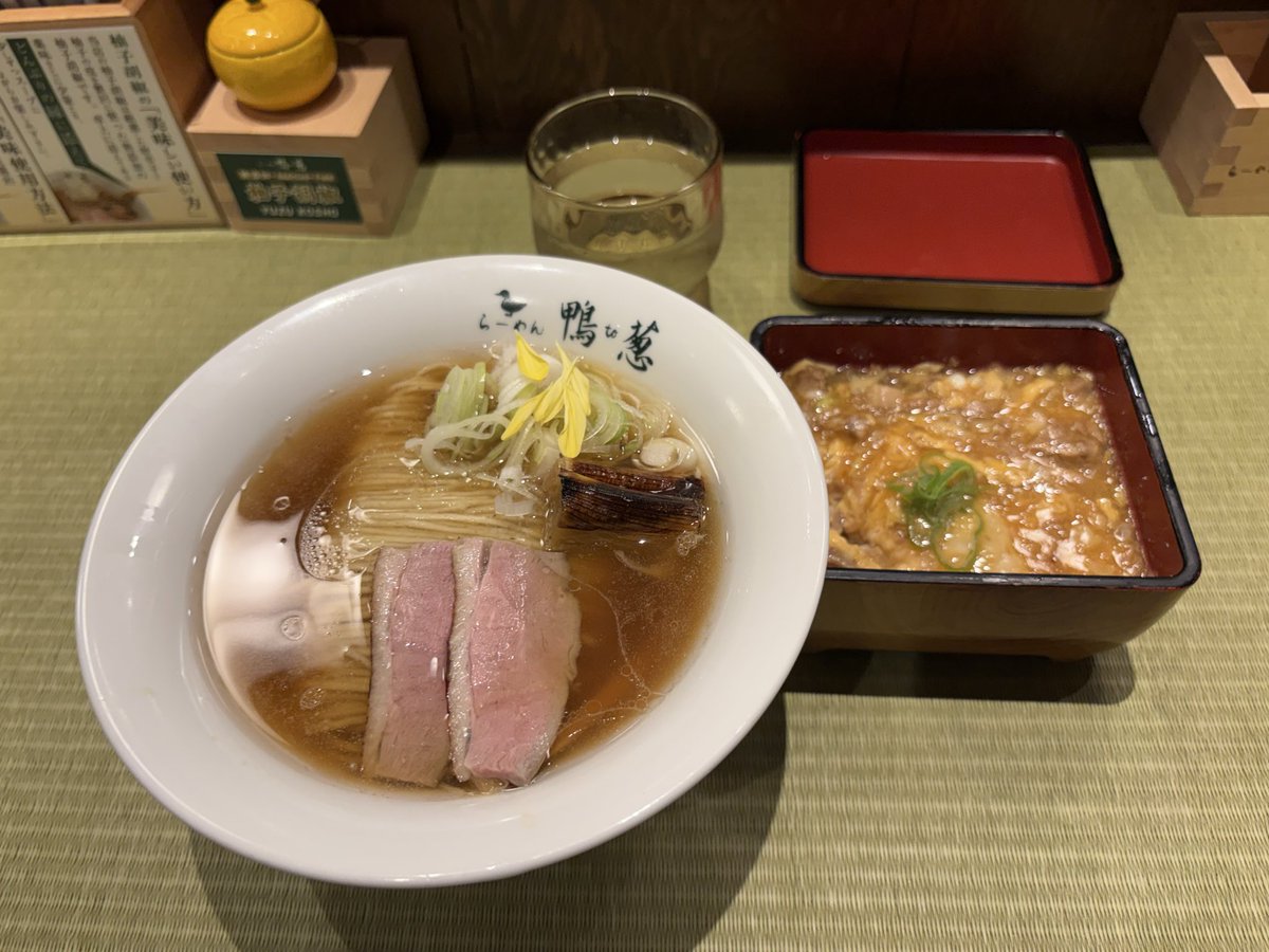 iwamoto_'s tweet photo. フルスタ

ノーリミテキサス
中盤からどんどんチップが増えて😊
FTでも途中まで増えてましたが😊
ハマちゃんに
A8でA5に負けてから落ちぶれて🥲
ハマちゃんに
最後は33でAJに負けて
飛びました🥲
3位でした🥉

お昼はうどんカツ丼🐖
夜は鴨to葱でラーメン親子丼🦆
美味しかったです。

おわり https://t.co/yY6PeqGAYO