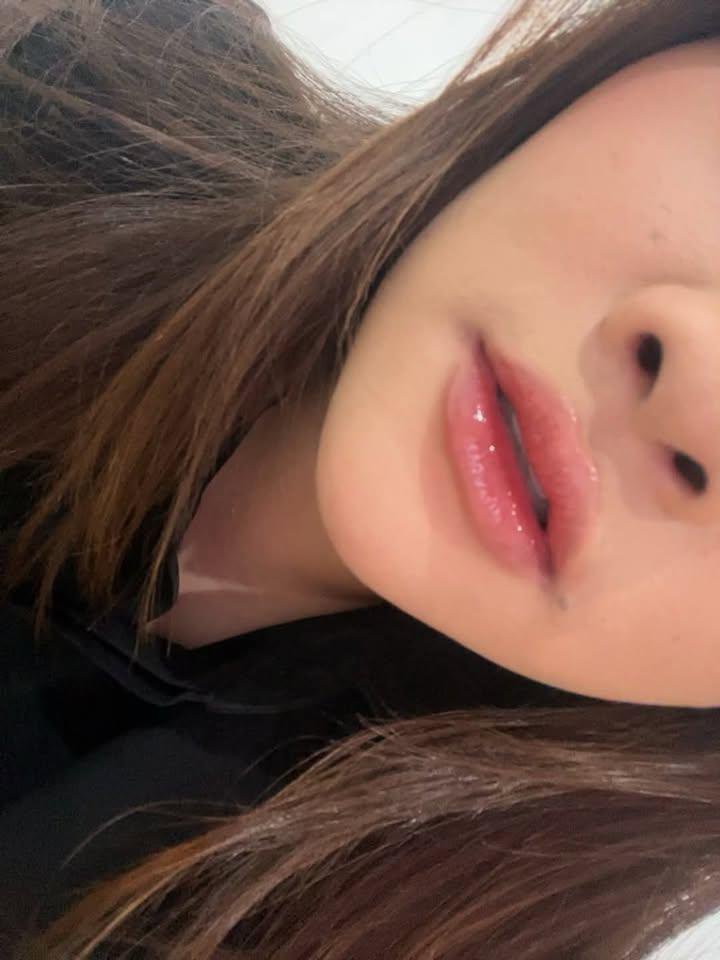 lavenderhazeel's tweet photo. MB KAAA SEMOGA KOPI KAMU ANGET TERUS 😭
Akhirnya nemu fluid glass yang masuk di semua look, ombre secakep itu, makan minum seharian tetep nempele https://t.co/6gz3V8jLVe