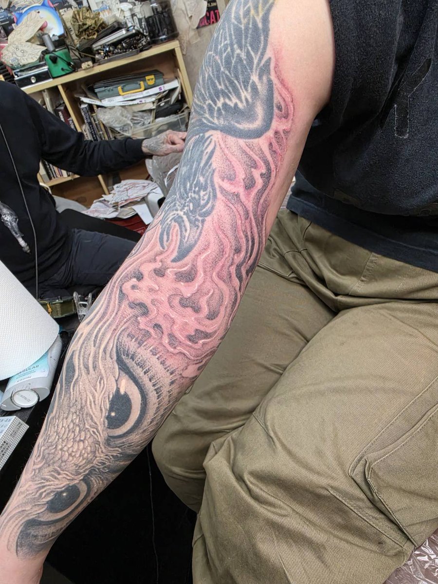 Q0Ul96R4uJ716NA's tweet photo. パパと15年。誕プレはTattooなんだわ。痛みは消える不思議 https://t.co/uf0PGgdKSo