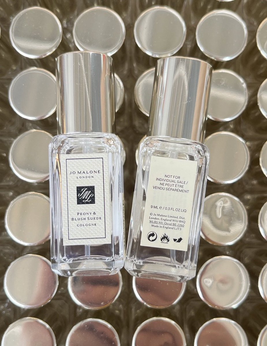 Fon_srlk's tweet photo. พร้อมส่ง

Jo malone London Peony &amp; Blush Suede 9ml 

💕 690฿

สายหวาน มาทางนี้ค่ะ 
หวานแบบสดชื่น สะอาด น่ารัก ๆ
หวานแบบไม่เลี่ยน บอบบางน่าทนุถนอม 

ดอกพีโอนี่ ดอกกุหลาบ ดอกลิลลี่ 
ตัดความอมเปรี้ยวอมหวาน ด้วยแอปเปิ้ล 
ได้กลิ่นแล้วรู้สึก ใสๆไร้เดียงสา  หวานขี้เล่น https://t.co/ZJKg5uItwN