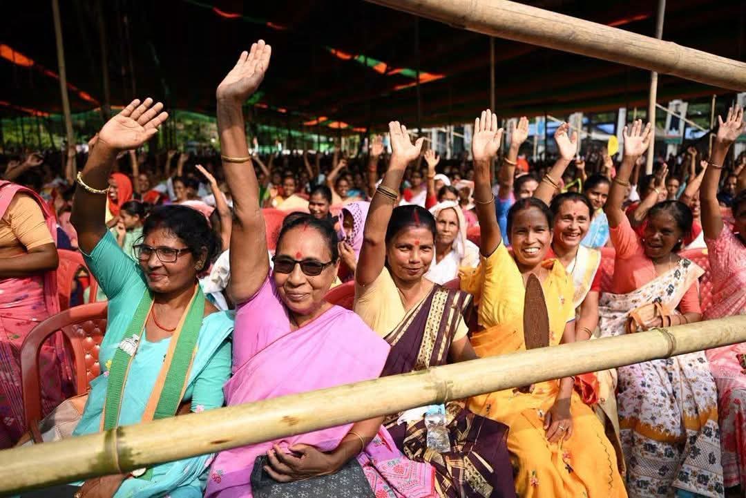 BJP4Assam's tweet photo. নগাঁৱৰ পৰা কংগ্ৰেছক টা টা বাই বাই দিবলৈ ৰাইজ সাজু হৈছে... https://t.co/wlKtaaH8hf