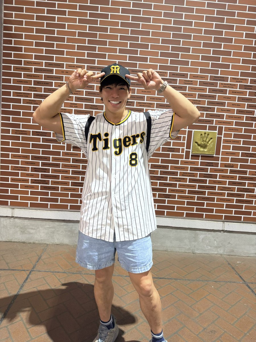 ryomaTDR's tweet photo. おおおーーー！！！
とらほーー💪🐯！！！！！
連覇だああああー🔥🔥🔥
最後の最後まで分からなすぎてドキドキで
楽しかったー💪🏻( ˙ᵕ˙ 💪🏻)！！！
残りの試合も頑張ってー！！！！
おめでとー！！ありがとおおーー！！！
#阪神タイガース
#虎VV2026 https://t.co/xKCJGyoaIy