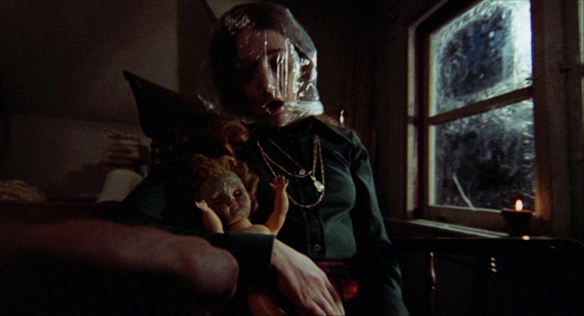 KI11ERKLOWNS's tweet photo. good morning to everyone who loves christmas horror https://t.co/dvI9LsALQA