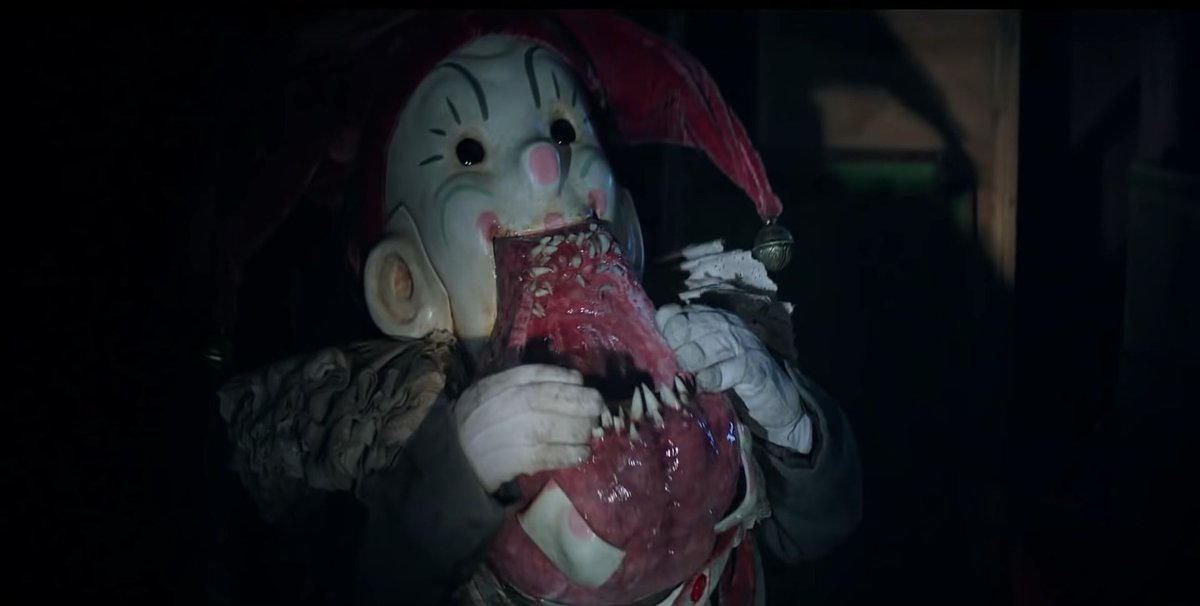 KI11ERKLOWNS's tweet photo. good morning to everyone who loves christmas horror https://t.co/dvI9LsALQA