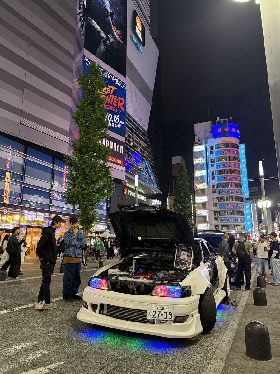 KiraraFREAX's tweet photo. おいおい…歌舞伎町にもこの類のガイジンがやって来るようになったのか… https://t.co/DYcBUjhTCQ
