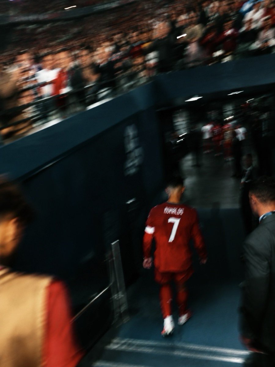 LaSSH22's tweet photo. Leaving without saying goodbye is his signature https://t.co/SpGDun18VE