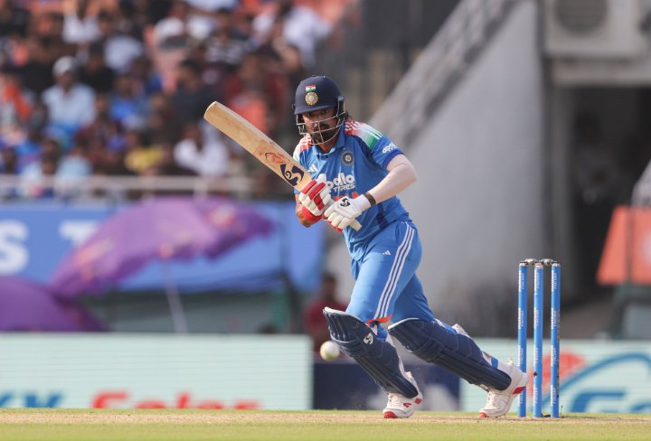 softlywiredd's tweet photo. #KLRahul #INDvsWI
Serving absolute masterclass in the middle order.. KLassy Rahul https://t.co/jAngqmyDlA