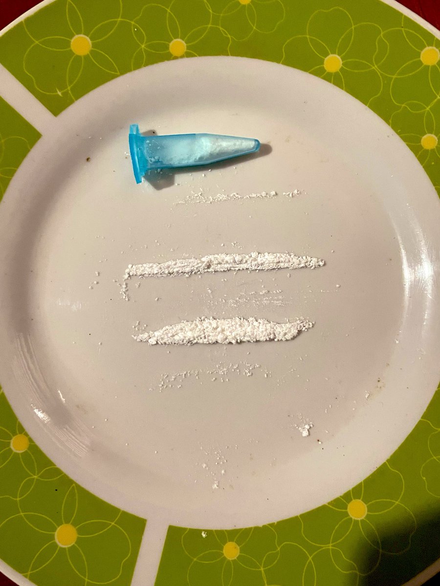 vzhelenn tweet picture