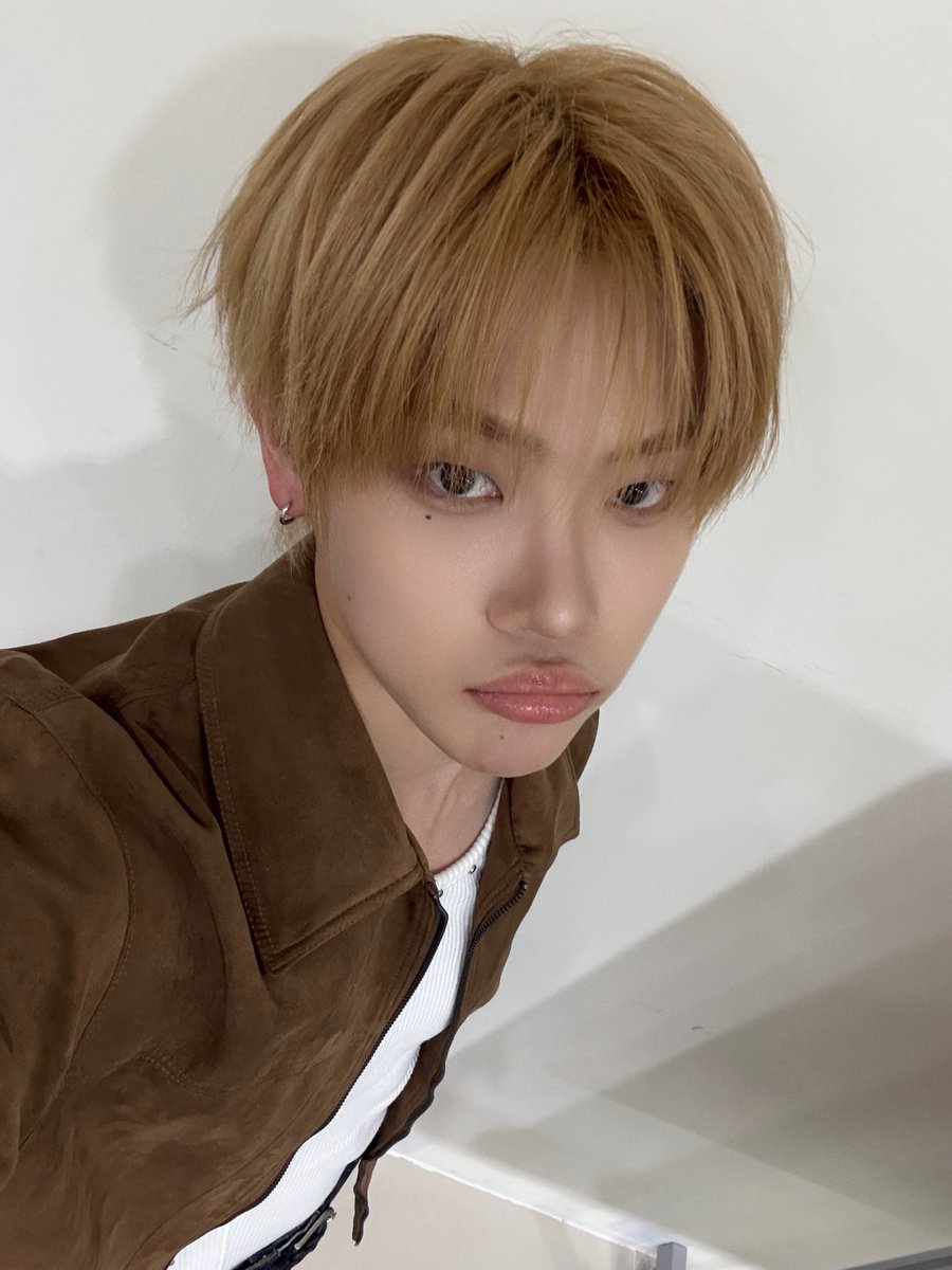 CYE_MEMBERS7's tweet photo. 윙크😉

#장여준 #JANGYEOJUN
#CLOSEYOUREYES #클로즈유어아이즈
#CYE #클유아 https://t.co/IRGQ3ziyCK