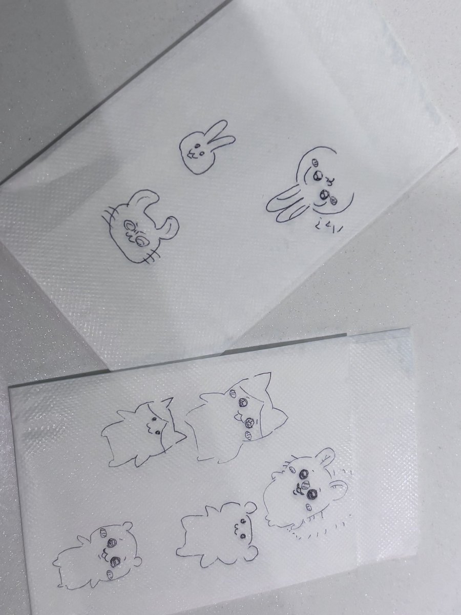 una_rne's tweet photo. おきゅ日記❣️
配信からご予約いただいた2名のご主人様！りぼんの箸置き、私にはむずかしかった🤕ふたりとも器用でびっくりしたよ、、
最近みんなにお絵描きさせるのハマってる……笑
本日もありがとうございました！ https://t.co/wA1QbLSGLX