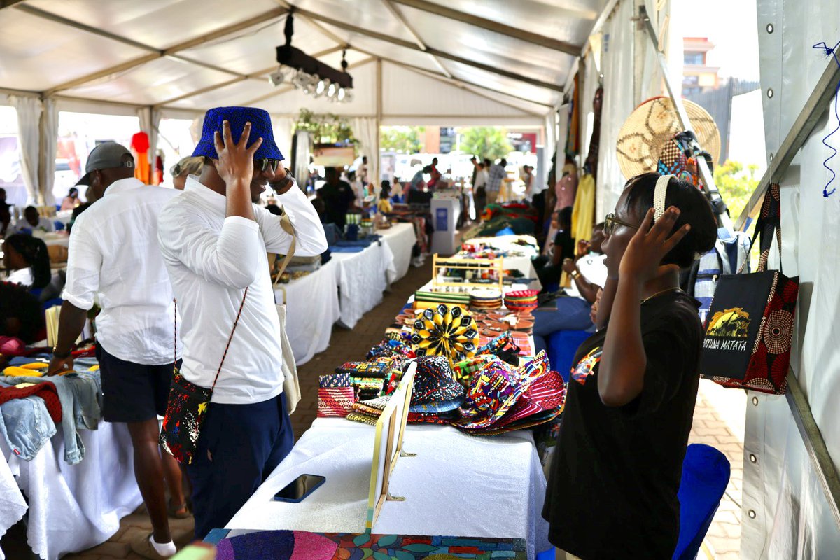 UNDPUganda's tweet photo. Still happening! 🇺🇬✨

#ThePearlMarketplace is bringing together local businesses, creatives and entrepreneurs at Akamwesi Mall today.

Pass by to discover locally made products, meet the people behind the brands and support local businesses. https://t.co/31Axdgsc97
