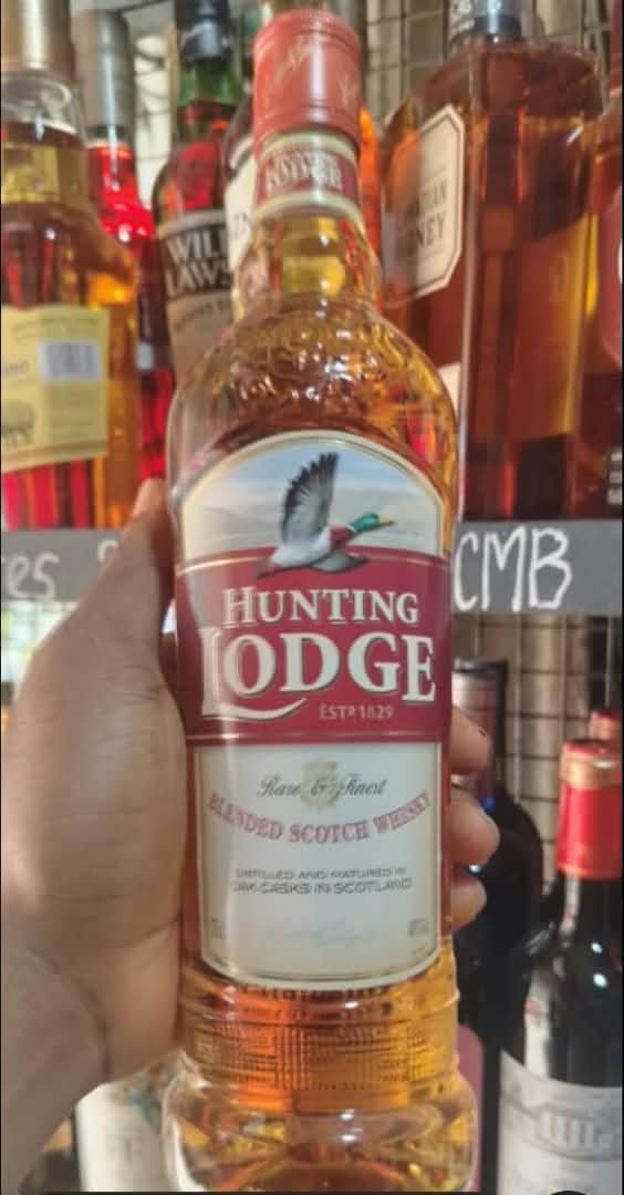 Amazingchi7g's tweet photo. Hunting lodge is one of the few best drinks in town, drink and enjoy 🍷🍷 https://t.co/1aBm2i2dF8