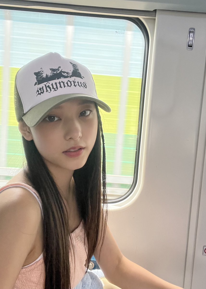 timeto_khr's tweet photo. 221003 포닝
#해린 #HAERIN https://t.co/TRR7S32pnZ