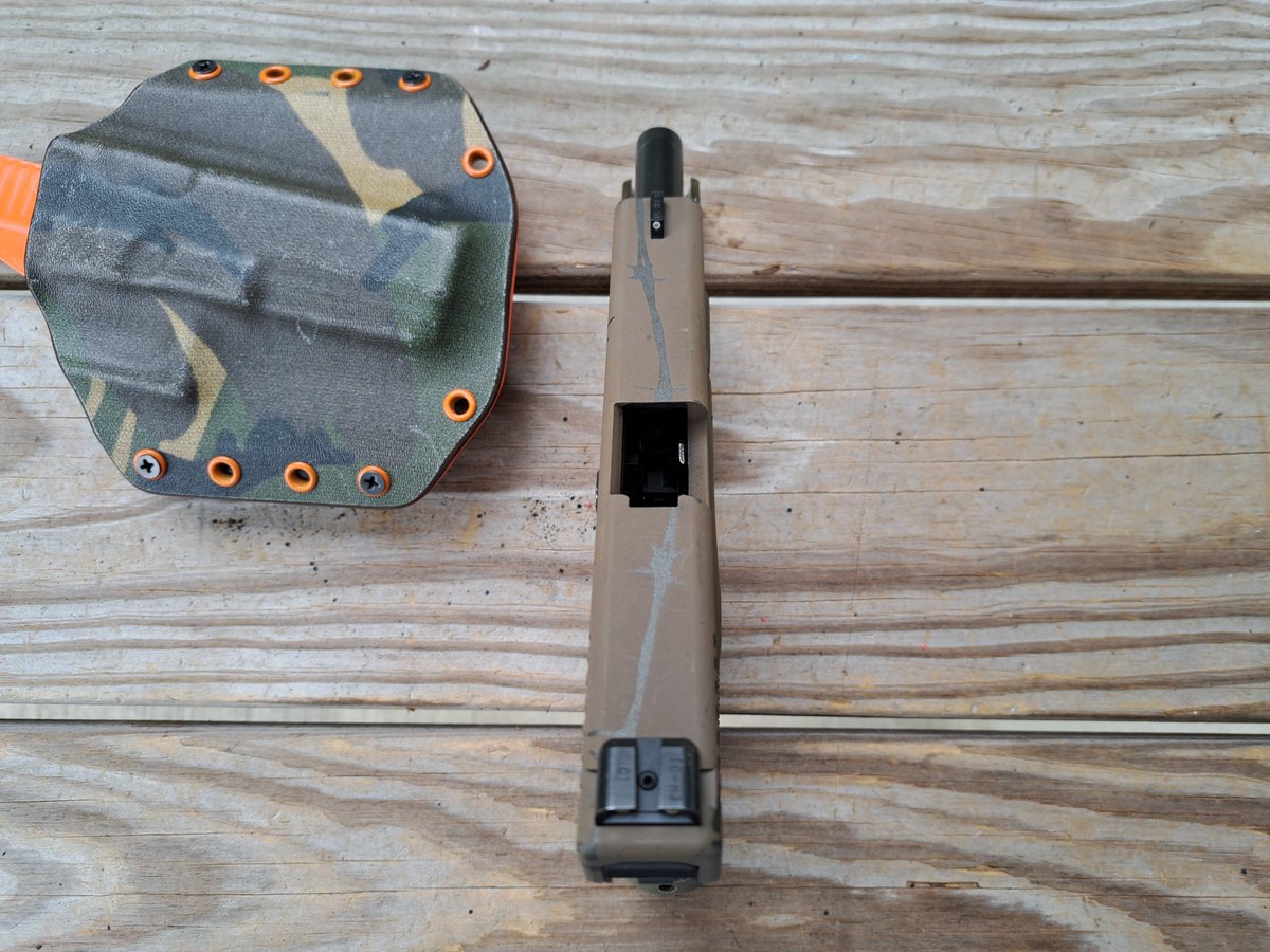 AJ476239's tweet photo. Glocktober... #glock #g22 #40sw #40cal #odgreen #fde #cerakote #magpulfde #tungsten #glocktober #pistol #handgun #ccw #2a #firearms https://t.co/YTNne2AZcH