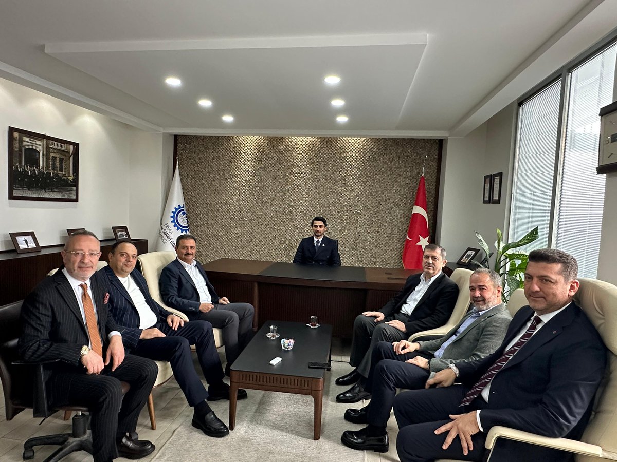 akpartitokat's tweet photo. 📍Erbaa

Erbaa Ticaret ve Sanayi Odası (ETSO) seçimlerinin, iş dünyamıza ve Erbaa’mıza yakışır bir olgunluk, huzur ve birlik-beraberlik atmosferinde gerçekleşmesinden büyük memnuniyet duyduk.

… https://t.co/QNDP57Eiwg