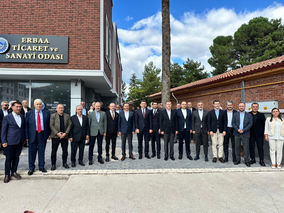 akpartitokat's tweet photo. 📍Erbaa

Erbaa Ticaret ve Sanayi Odası (ETSO) seçimlerinin, iş dünyamıza ve Erbaa’mıza yakışır bir olgunluk, huzur ve birlik-beraberlik atmosferinde gerçekleşmesinden büyük memnuniyet duyduk.

… https://t.co/QNDP57Eiwg