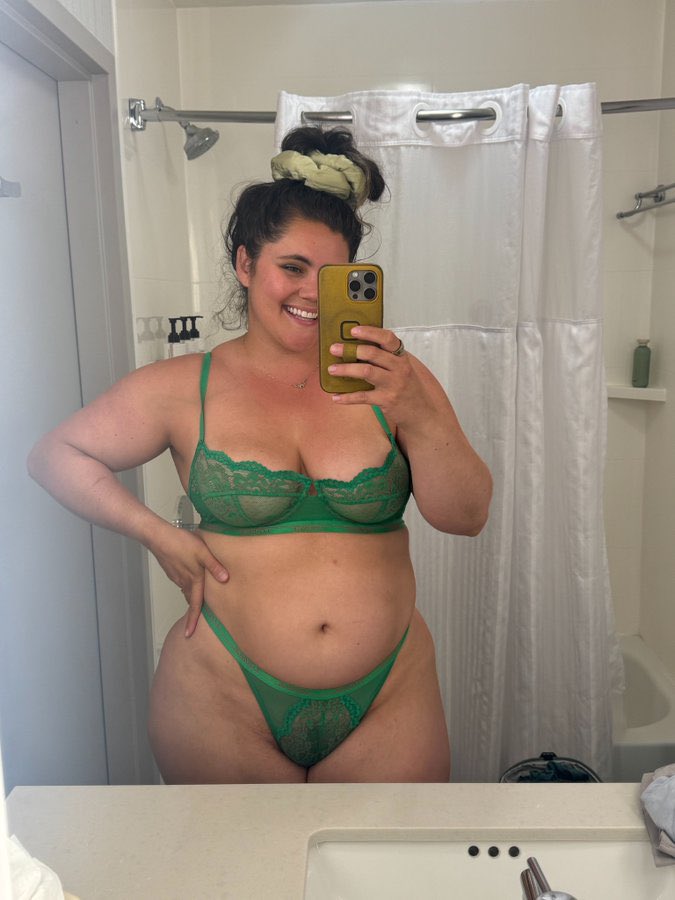 yascitamama's tweet photo. feeling a little naughty today ;) https://t.co/Ua05k1BdQw