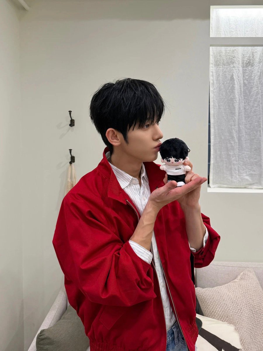 htilb9's tweet photo. 이 귀여운 아기 아직 입덕하지 않은 분 계신가요? 슈를 맞아주세요.

#박시우
#PARKSIWOO https://t.co/bhrekZSFB3