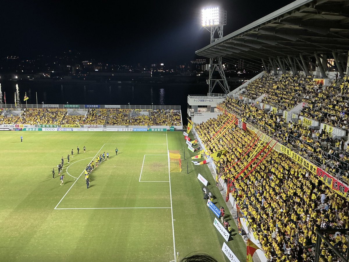 nrrk056's tweet photo. ホーム初勝利おめでとう🟡
2-0で後半の試合内容もめっちゃ良くて、ギラはこんなサッカー出来るんやと感動した…
花火も本格的だったし行って良かった https://t.co/H0JK925vCJ