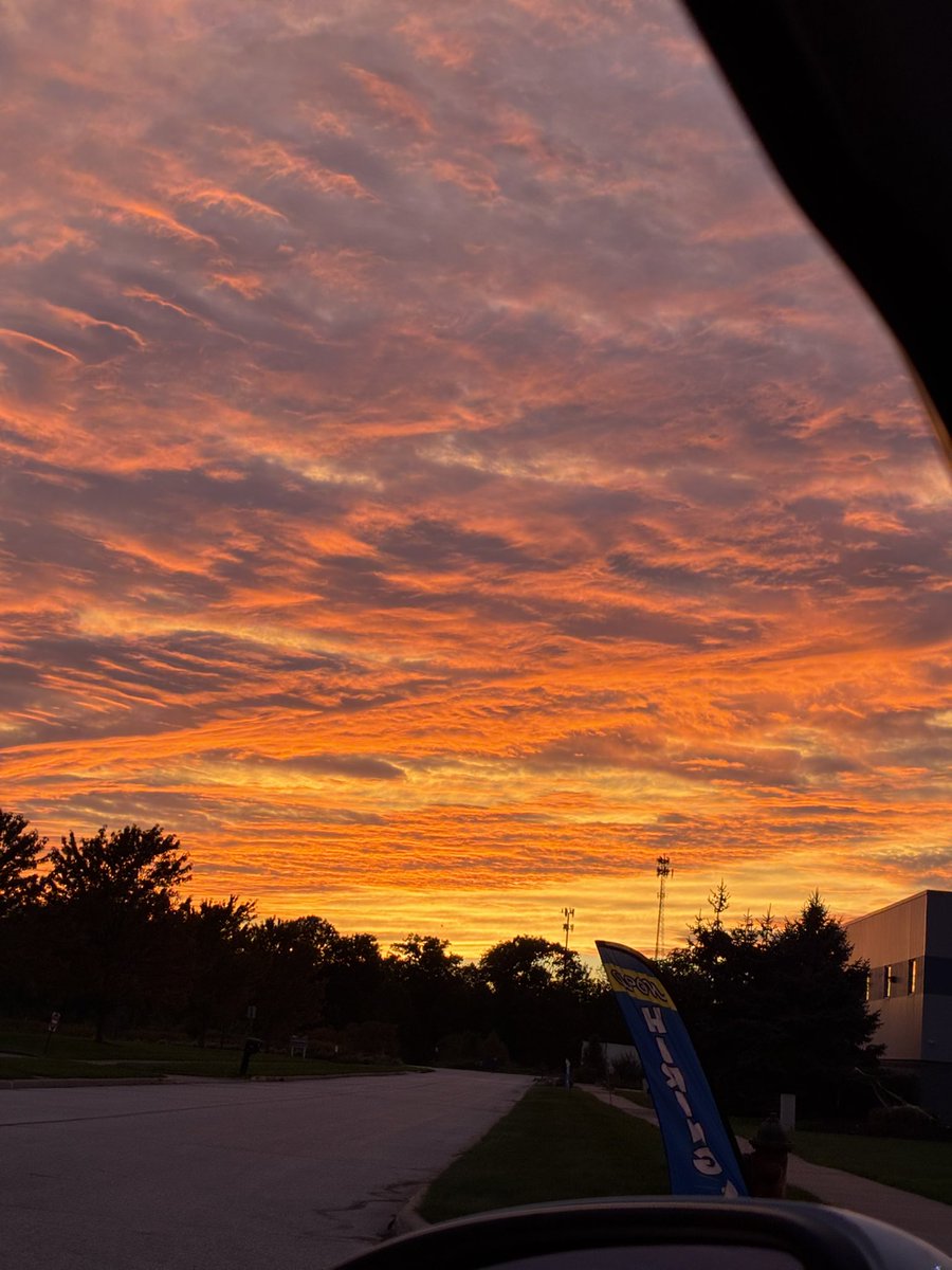 Ltmb_Chino's tweet photo. Ravenna, Ohio #P330 #portagecounty #ravenna #ohio #clouds #life #vibes #fypシ゚viral #fypシ゚ #fyp #Iphone16 https://t.co/a9D3hmesxH