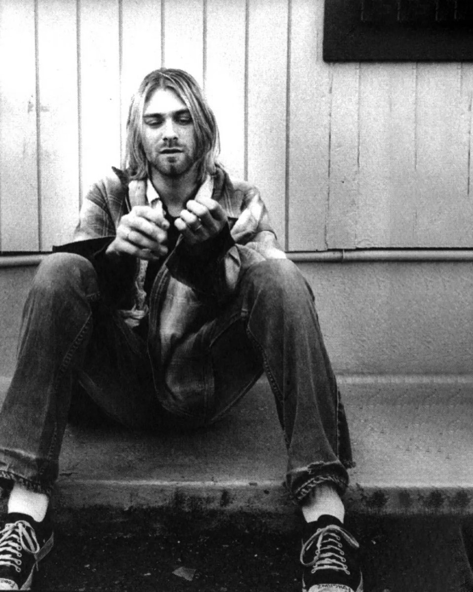hourly_cobain's tweet photo. https://t.co/JtXEy6g3iV