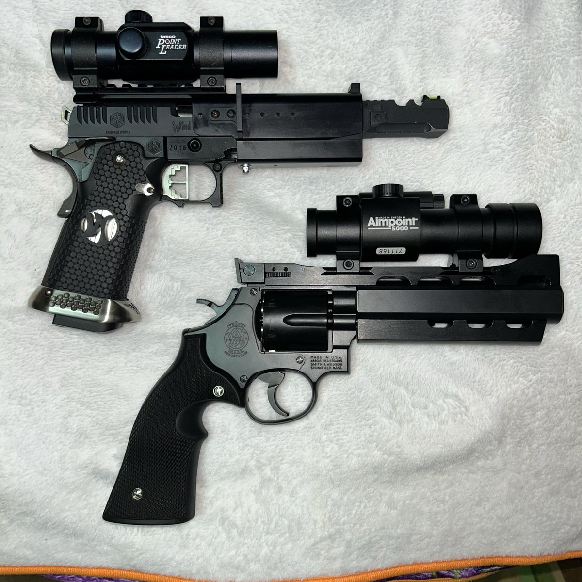 yass1911's tweet photo. #エアガン #ガスガン #カップガン
ビアンキカップカスタムもどき2丁
なんとなくいい感じじゃないかな？ https://t.co/3vi3FuKcmJ
