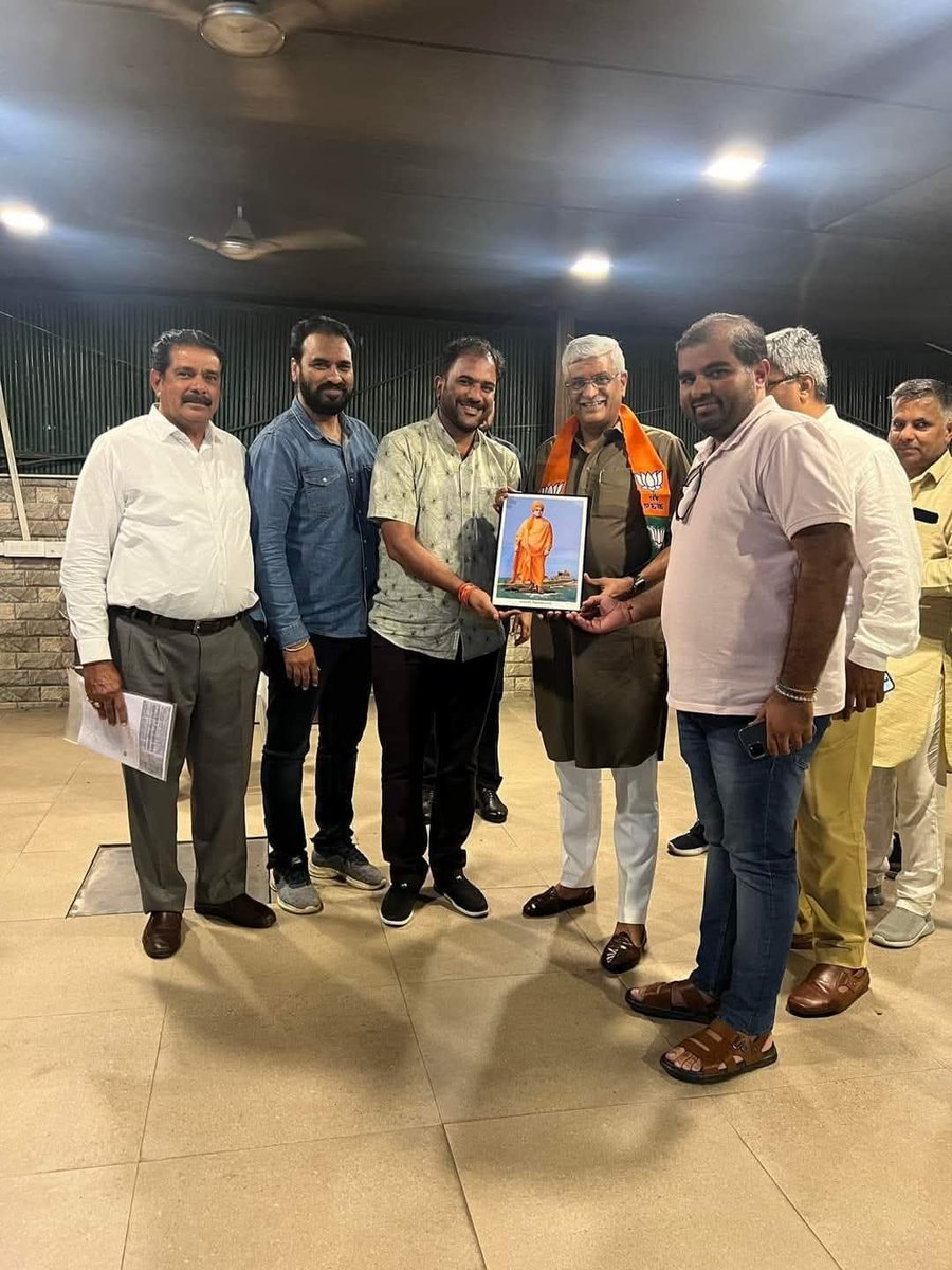 Rammeshbhati's tweet photo. जन जन के लाडले जोधपुर के विकास पुरुष सांसद आदरणीय गज्जू बन्ना को जन्मोत्सव की हार्दिक शुभकामनाएं
@gssjodhpur https://t.co/0mEQJXbShP