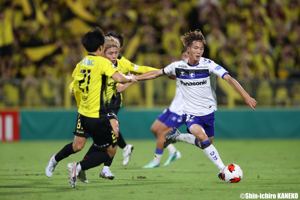 SoccerKingJP's tweet photo. ⚽️試合結果⚽��
計9ゴールが飛び交う乱打戦！ 柏がG大阪との死闘制しルヴァン杯準々決勝進出…藤尾翔太が新天地初ゴール含む2得点
https://t.co/6nrOQ7QDNx

🗣️編集部より
「3－3で90分間を終えると、延��戦でもゴールを奪い合うシーソーゲームに。最終的に柏が5－4で勝利を収め、ルヴァン杯8強入りを果たしました」