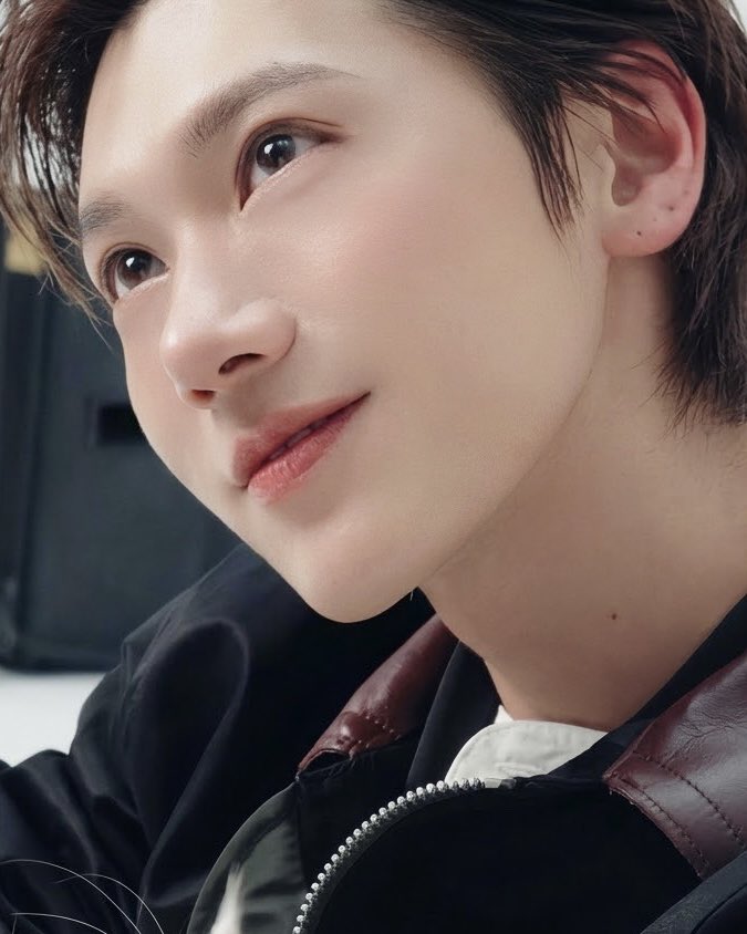kitten1ee's tweet photo. แป๋วแต่เร้กจนโต https://t.co/4zAIO209qo