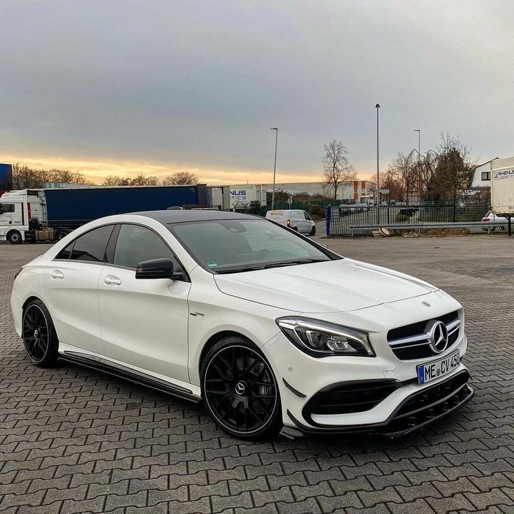 Chibuzor11112's tweet photo. If God wan punish you e go first allow you buy this car 😂😂 https://t.co/Bzoh4fllYJ