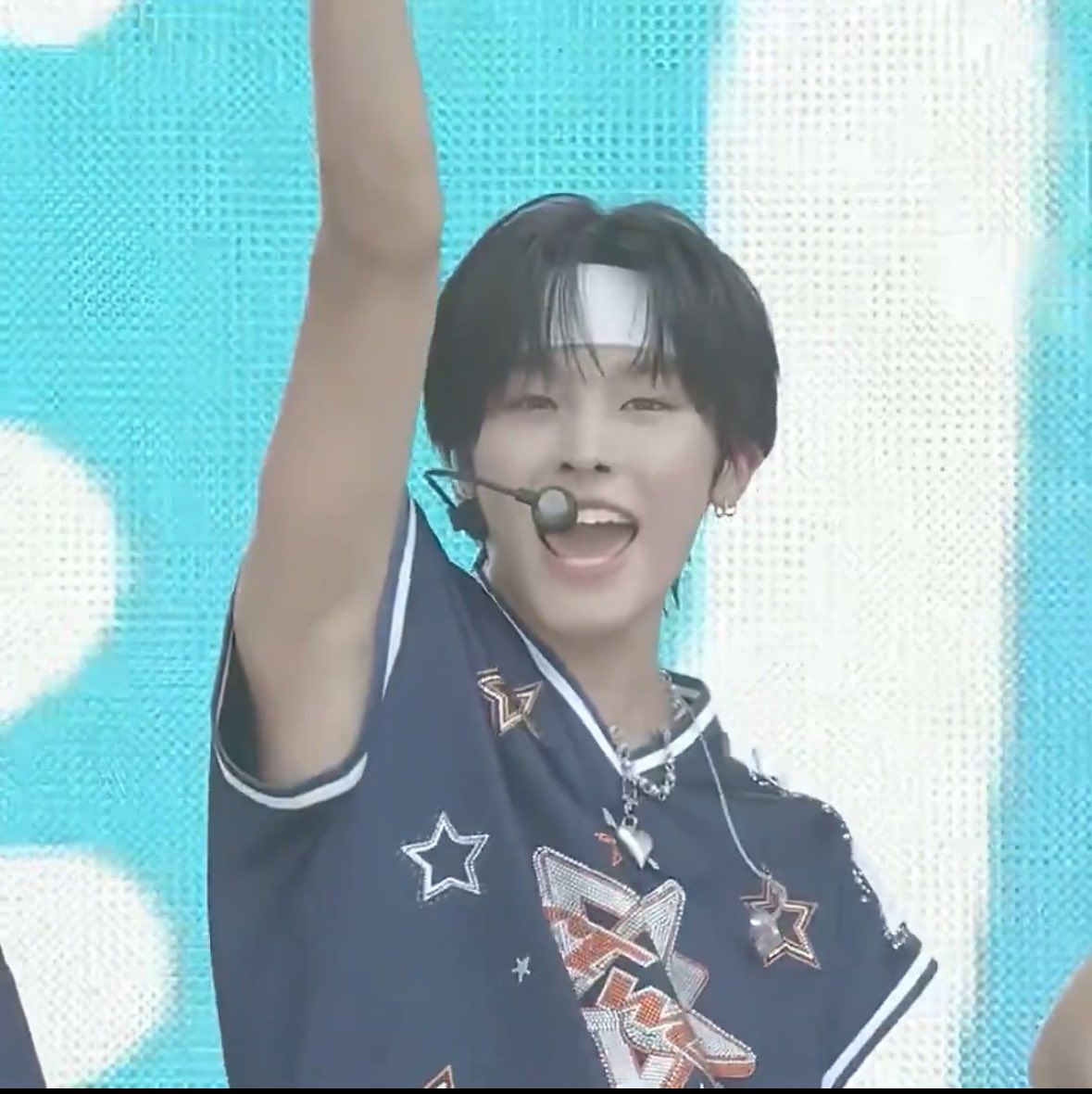 waveofriku's tweet photo. 내 귀염둥이 성장 과정을 봐....... 이마에 뽀뽀해줄거임

2024 >>>    2025   >>>  2026 https://t.co/sRd4KNWmvQ