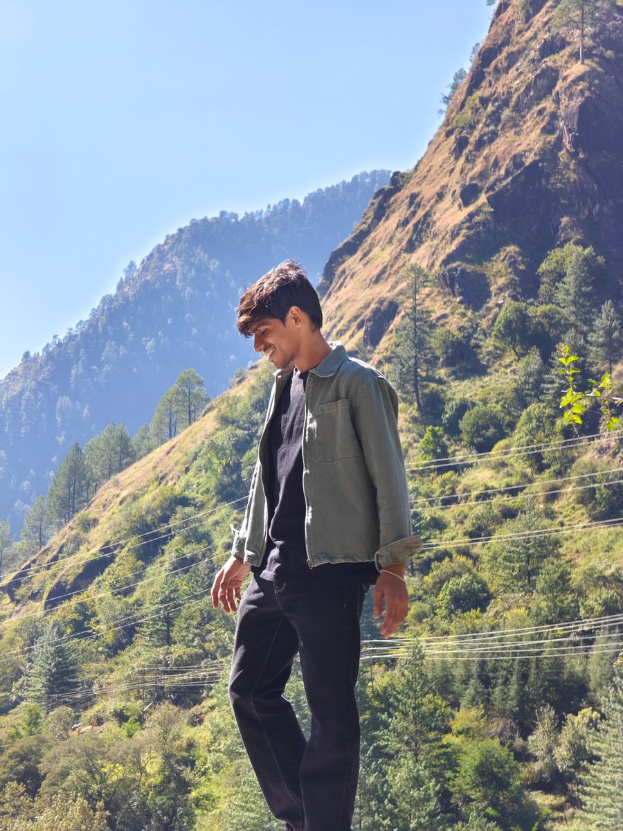 G4eekGoD's tweet photo. My first ever out of station trip and kasol has my heart ❤️ https://t.co/0l8GmschN9