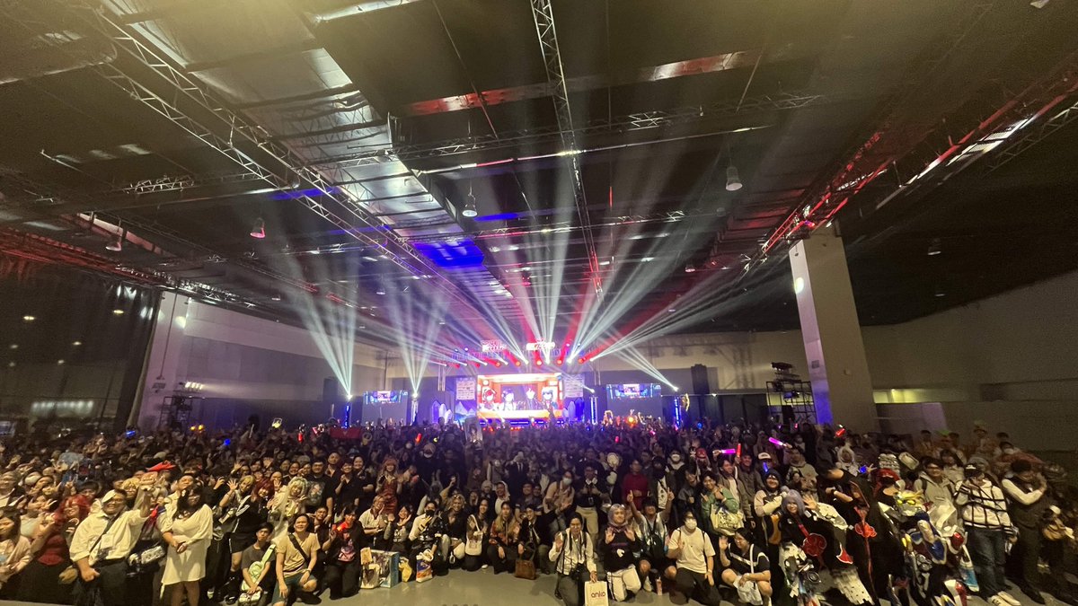 banzoinhakka's tweet photo. THANK YOU FOR EVERYTHING MANILA 🇵🇭✨

YOU GUYS WERE AMAZING AND IT TRULY FELT LIKE BEING HOME AAAA, I CAN'T GET OVER IT 🥹💟

I HOPE I CAN SING MORE TAGALOG FOR YOU SOMEDAY HEHEHE, I HAD SO MUCH FUN 🐦‍⬛🌹

UNTIL WE MEET AGAIN 😭💕

THANK YOU FOR HAVING US COSMANIA!
#HOLOLIVEMEET https://t.co/gbSEq2KUEd